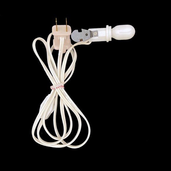 Dept 56 North Pole Series Tassy's Mittens & Hassel's Woolies Light Box 5622-7 - Picture 2 of 3